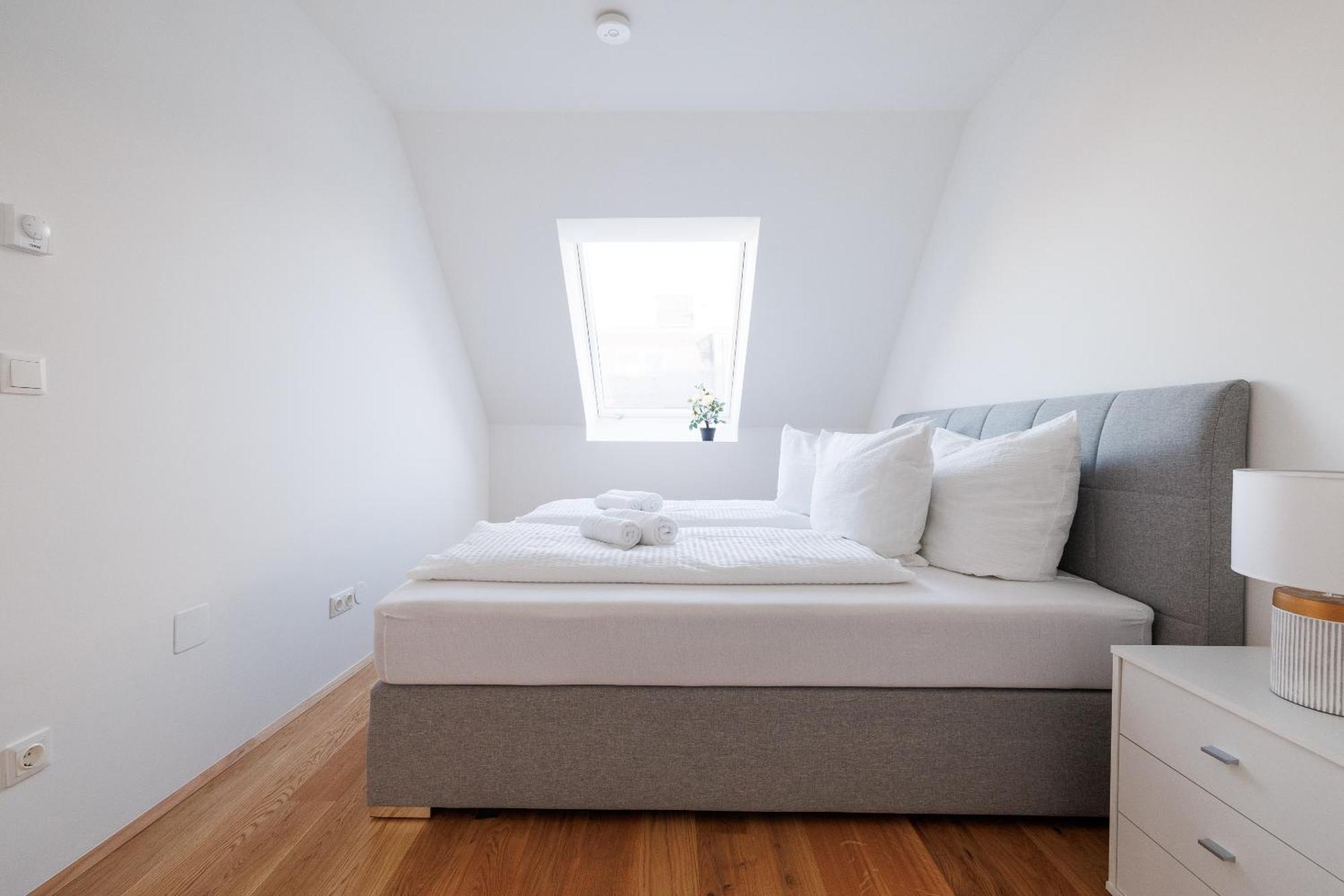 Symphony Apartments 40 - Modern Loft With Terrace And Grill In Central Location Viena Exterior foto